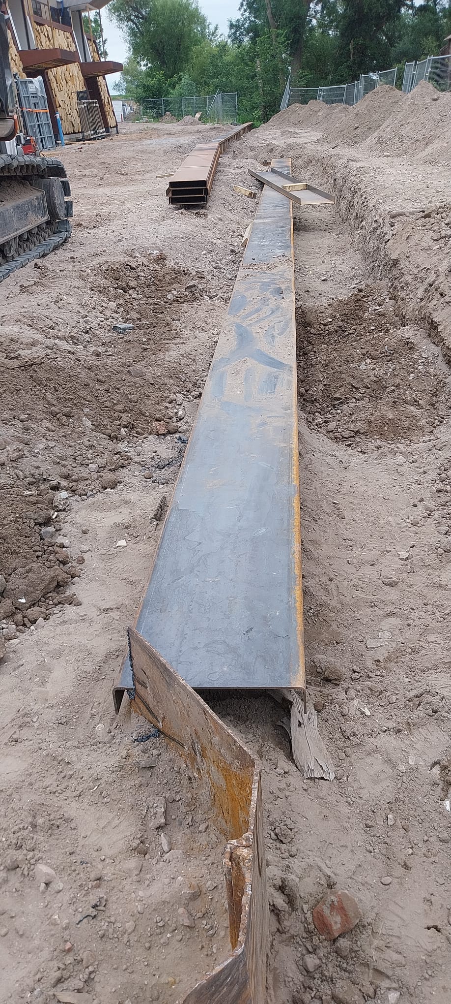 Laswerk aan stalen profielen in Muiden — beeld 4